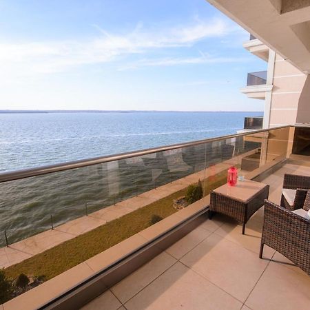 Lake Apartments Solid Мамая Екстериор снимка