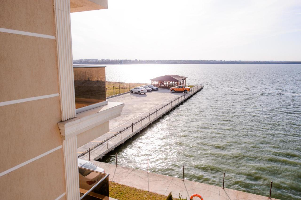 Lake Apartments Solid Мамая Екстериор снимка