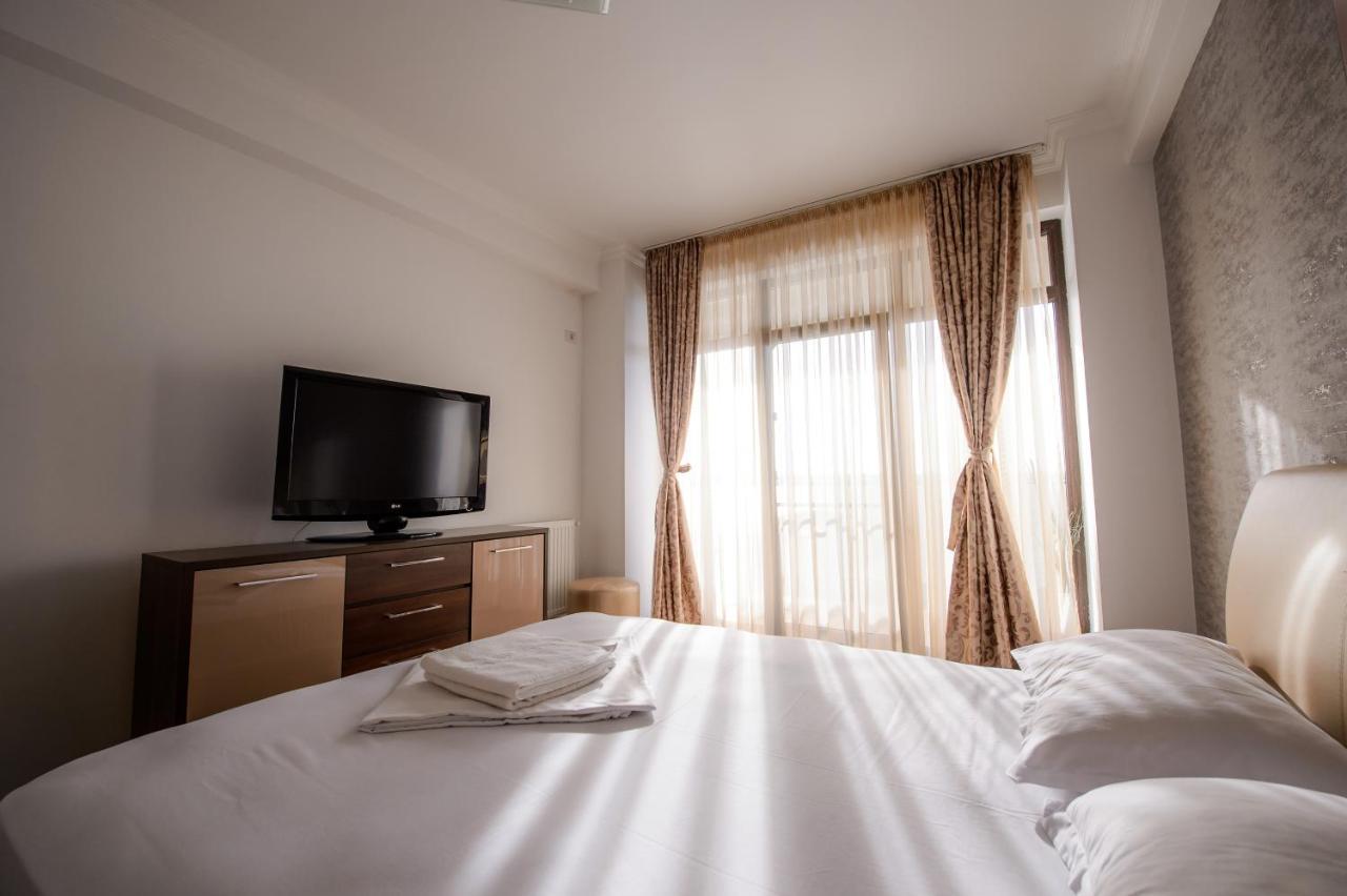 Lake Apartments Solid Мамая Екстериор снимка