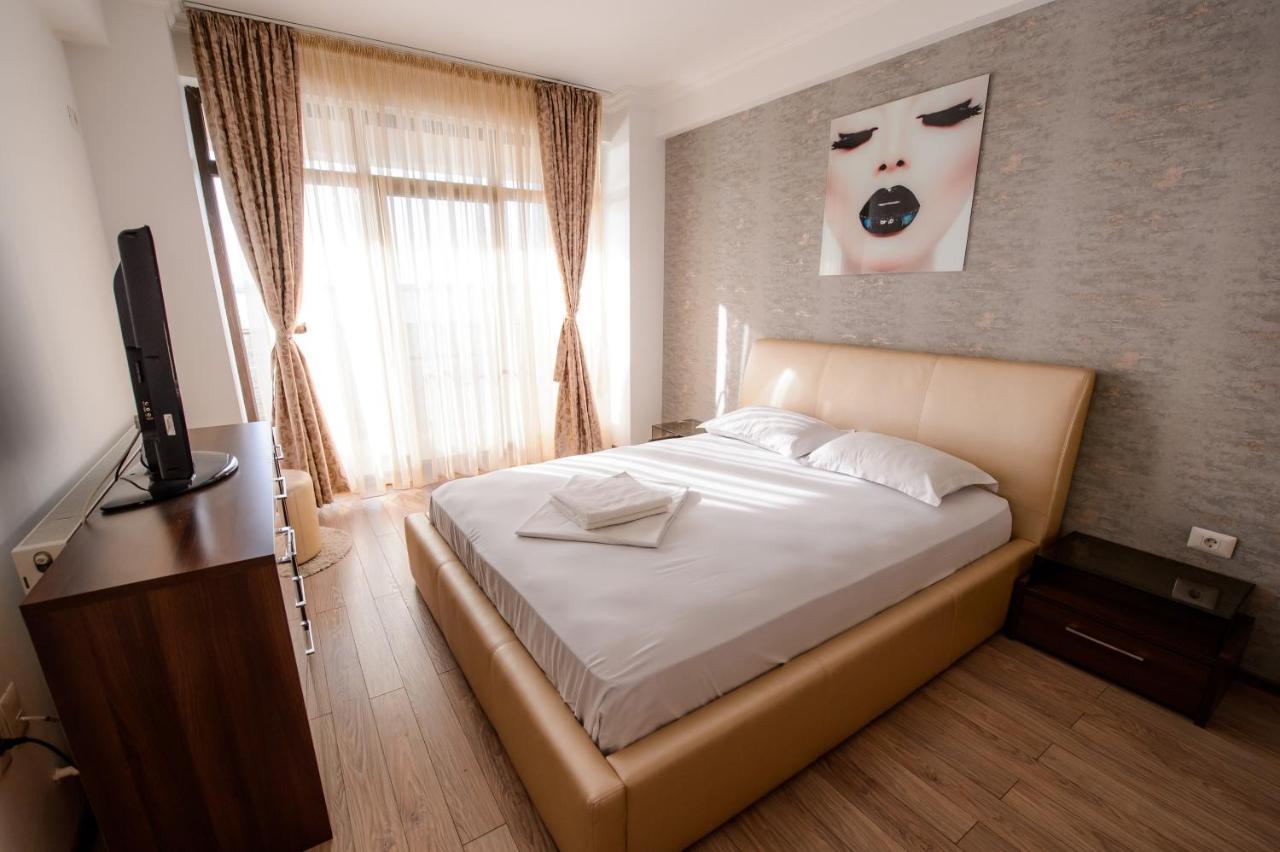 Lake Apartments Solid Мамая Екстериор снимка