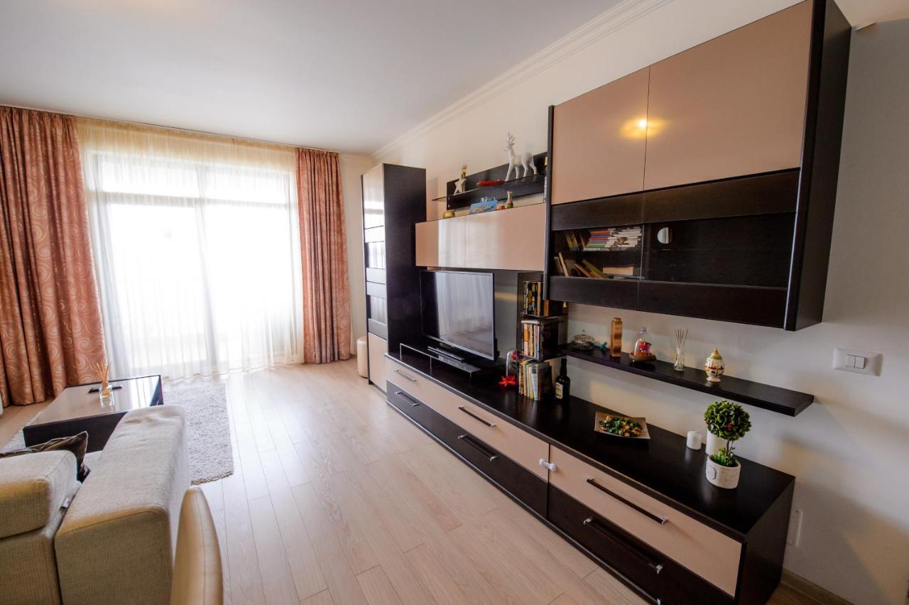 Lake Apartments Solid Мамая Екстериор снимка