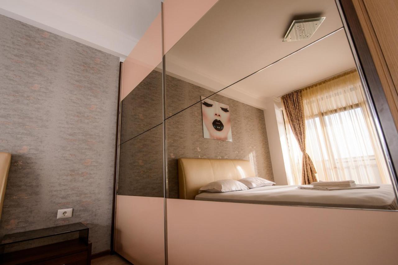 Lake Apartments Solid Мамая Екстериор снимка