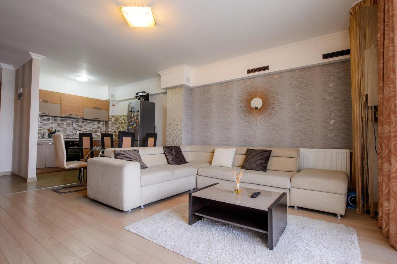 Lake Apartments Solid Мамая Екстериор снимка