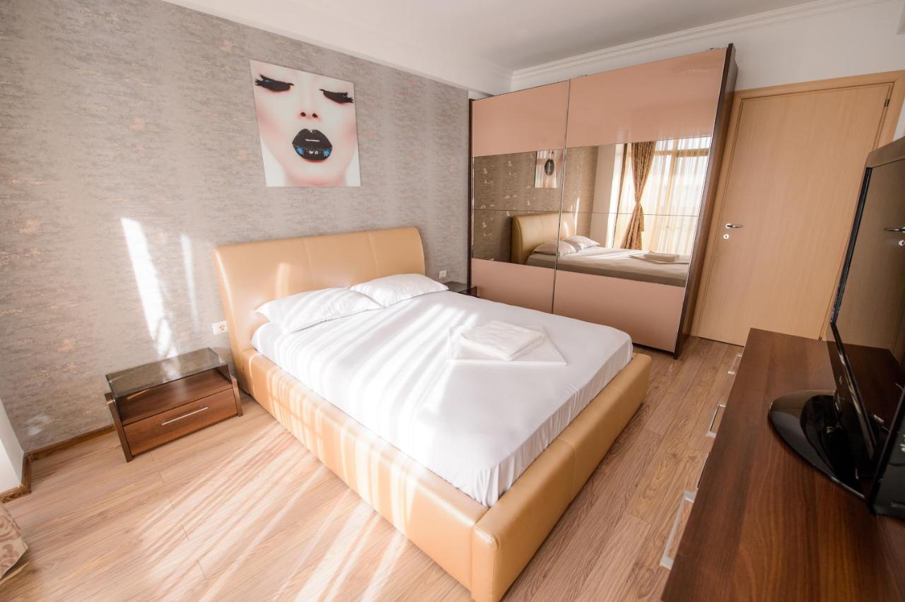Lake Apartments Solid Мамая Екстериор снимка