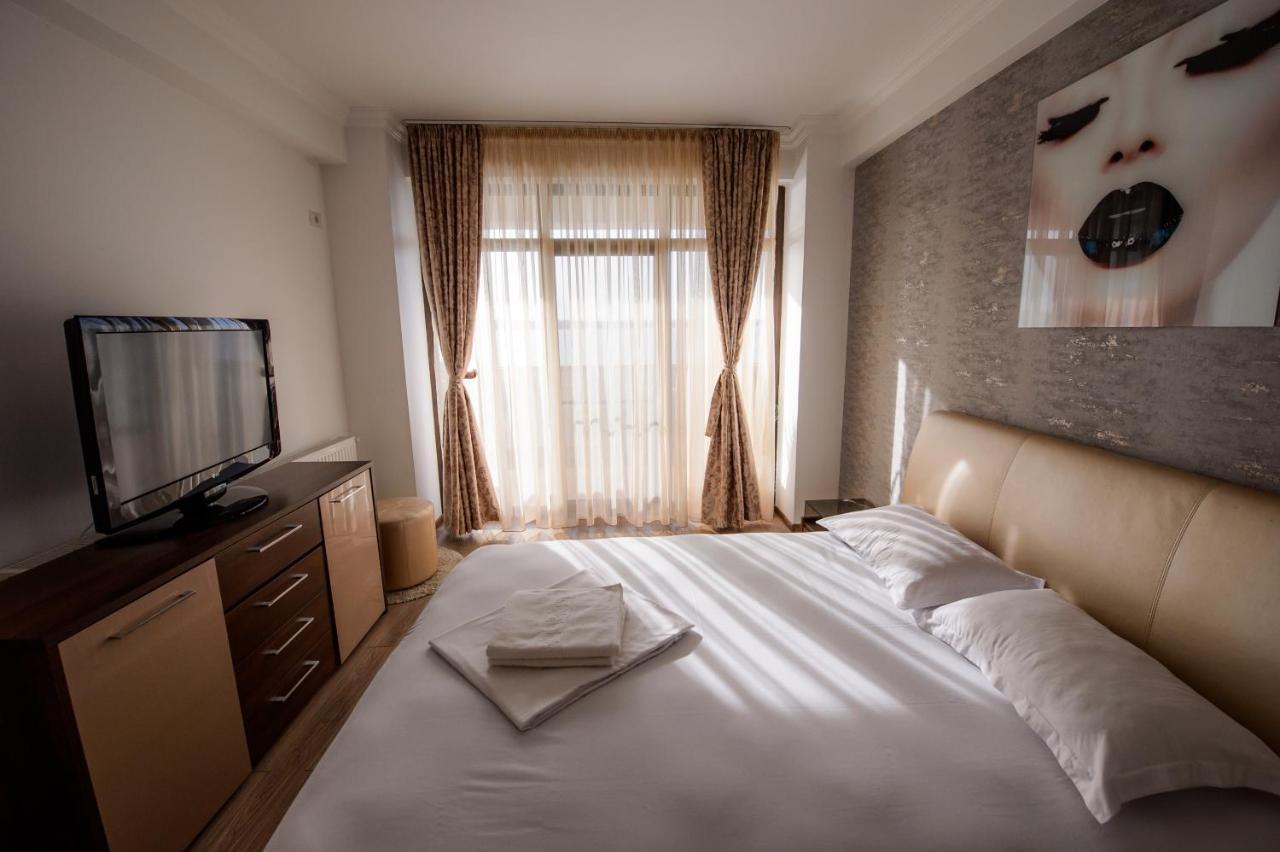 Lake Apartments Solid Мамая Екстериор снимка