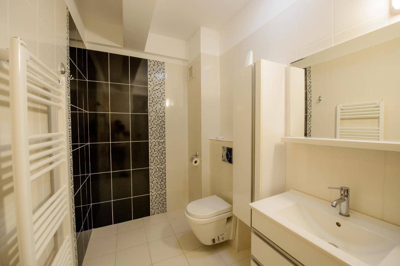 Lake Apartments Solid Мамая Екстериор снимка