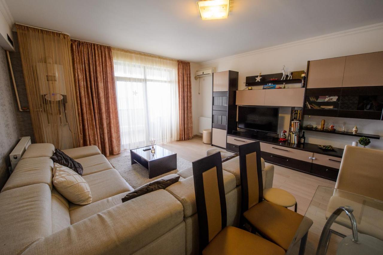 Lake Apartments Solid Мамая Екстериор снимка