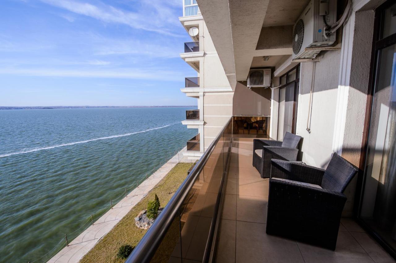 Lake Apartments Solid Мамая Екстериор снимка