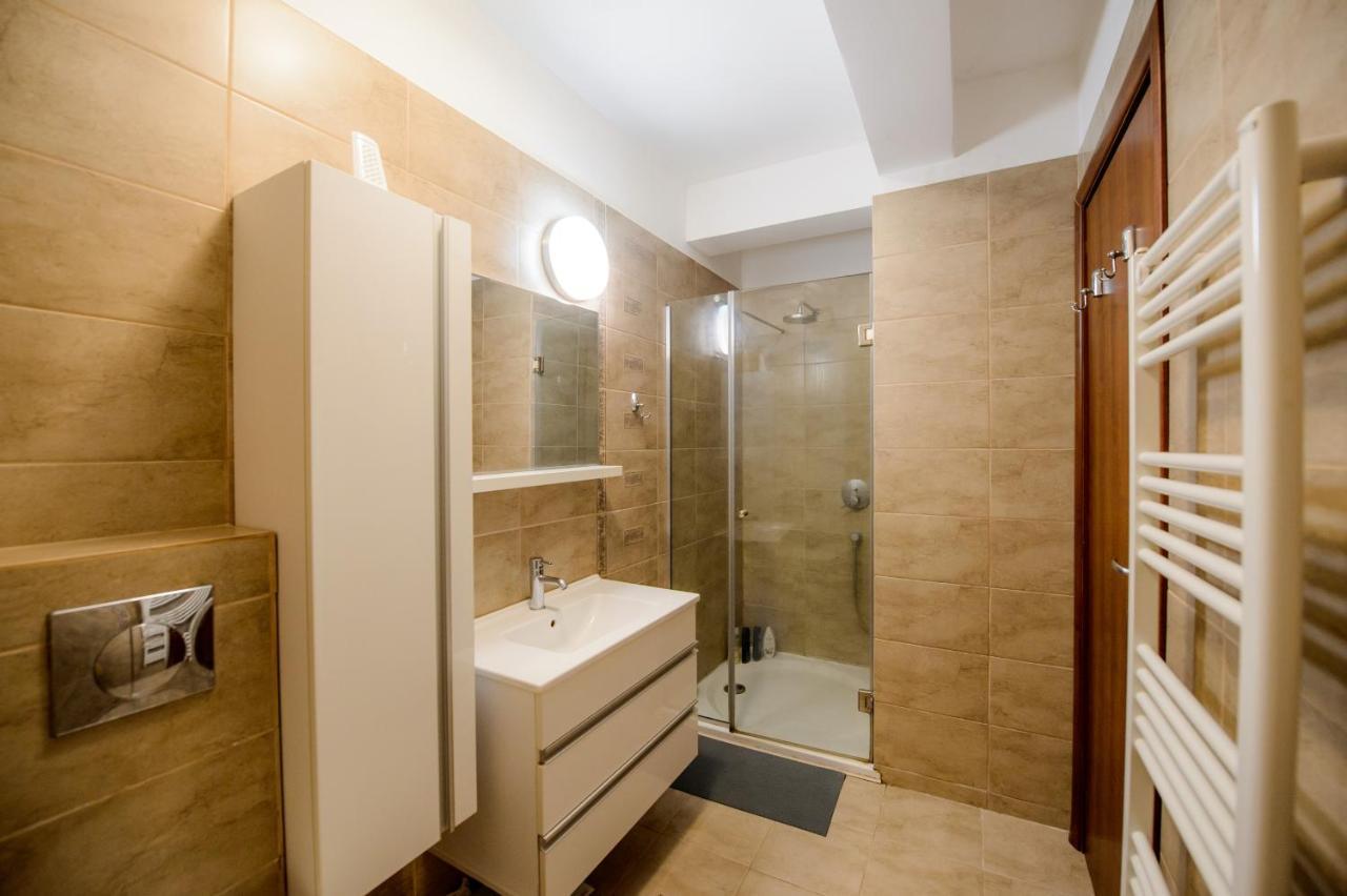 Lake Apartments Solid Мамая Екстериор снимка